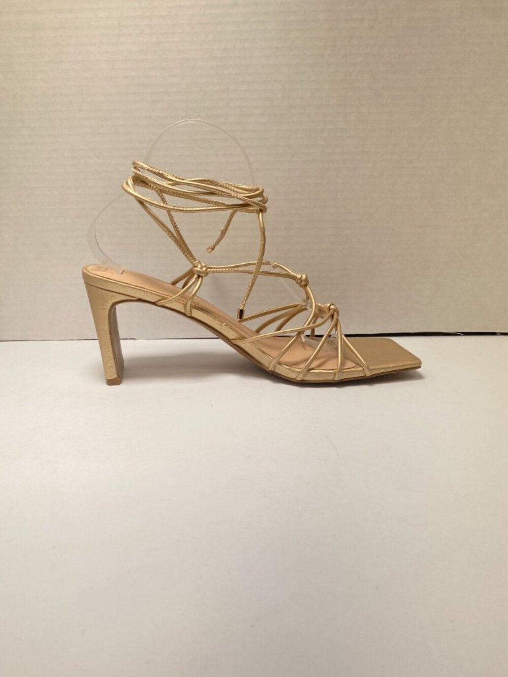 Chinese Laundry Women's Yita Smooth Gold Strap Lace Up Square Toe Sandal Sz 10
